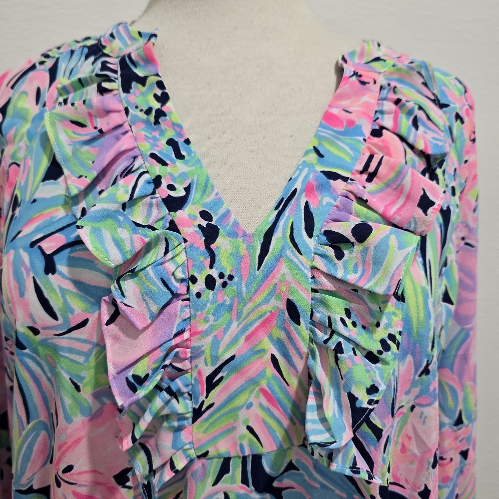 Lilly Pulitzer Tropical V-Neck Blouse - Picture 4 of 6